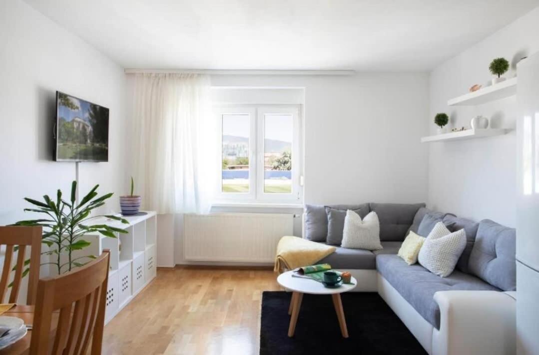 Tesla Apartment Urban Stay ザグレブ エクステリア 写真