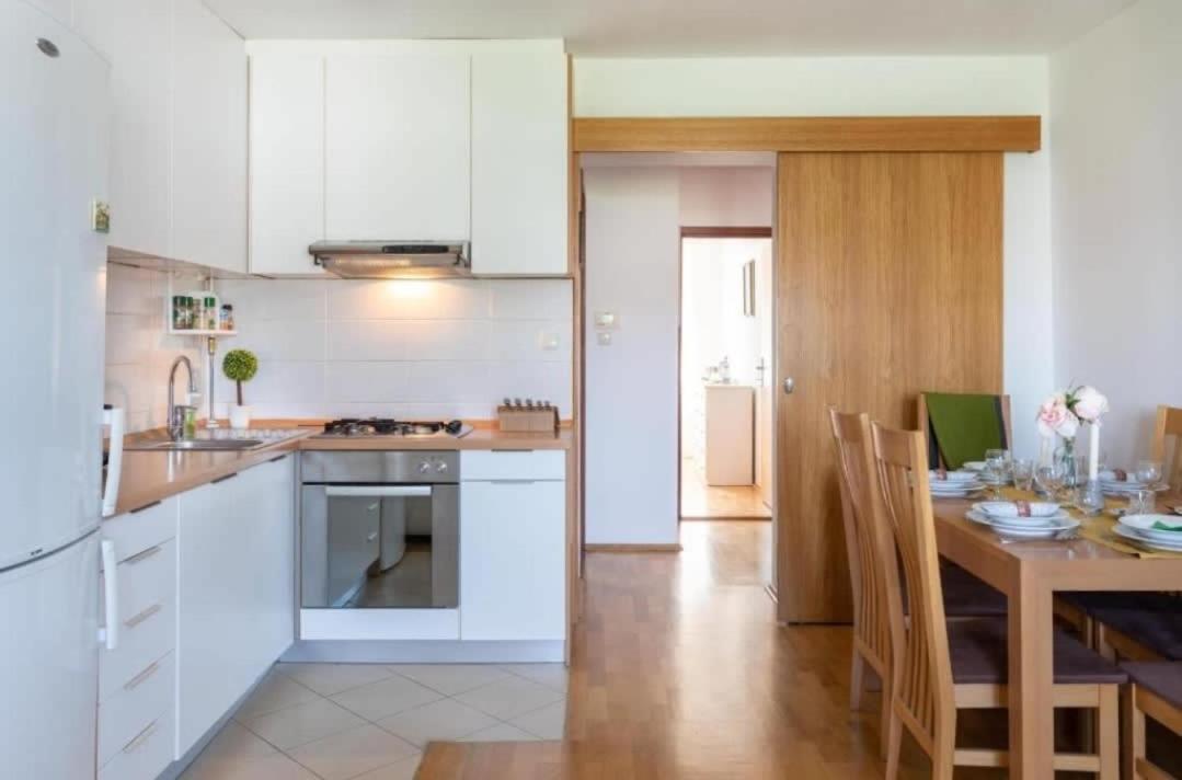 Tesla Apartment Urban Stay ザグレブ エクステリア 写真